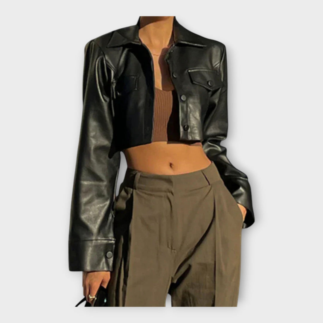 Kratka kožna jakna s džepovima 