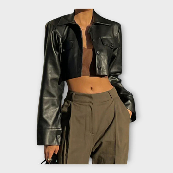 Kratka kožna jakna s džepovima 